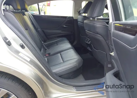 2019 Lexus Es 300H Luxury z USA, uszkodzony, nr VIN JTHB21B19K2002768